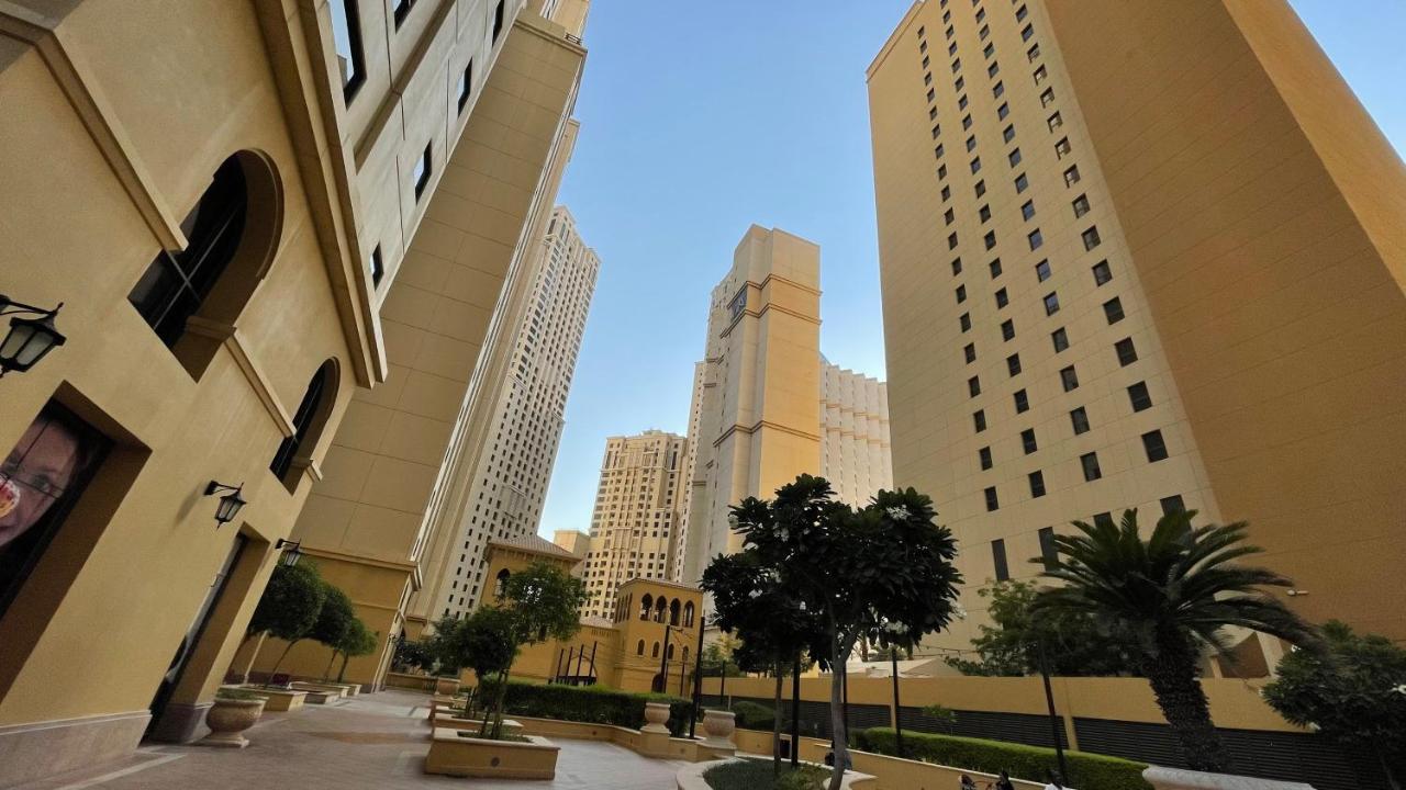 Route 66 Beach Hostel Dubai Eksteriør billede