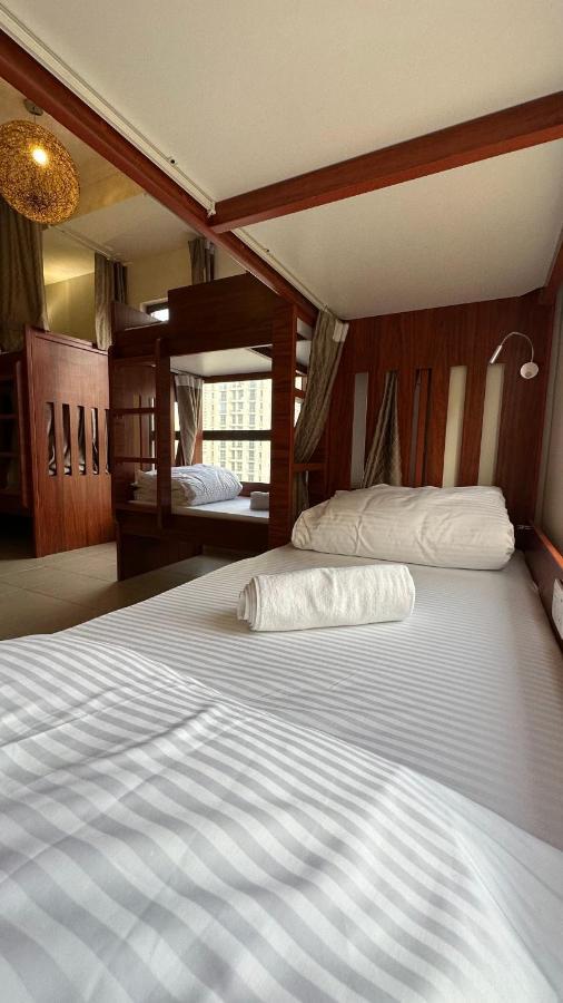 Route 66 Beach Hostel Dubai Eksteriør billede